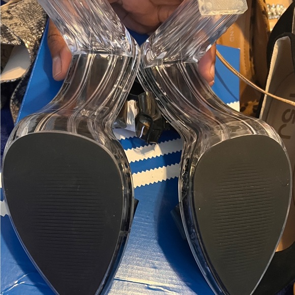 Lucite black heels never worn size 9 - Picture 2 of 2